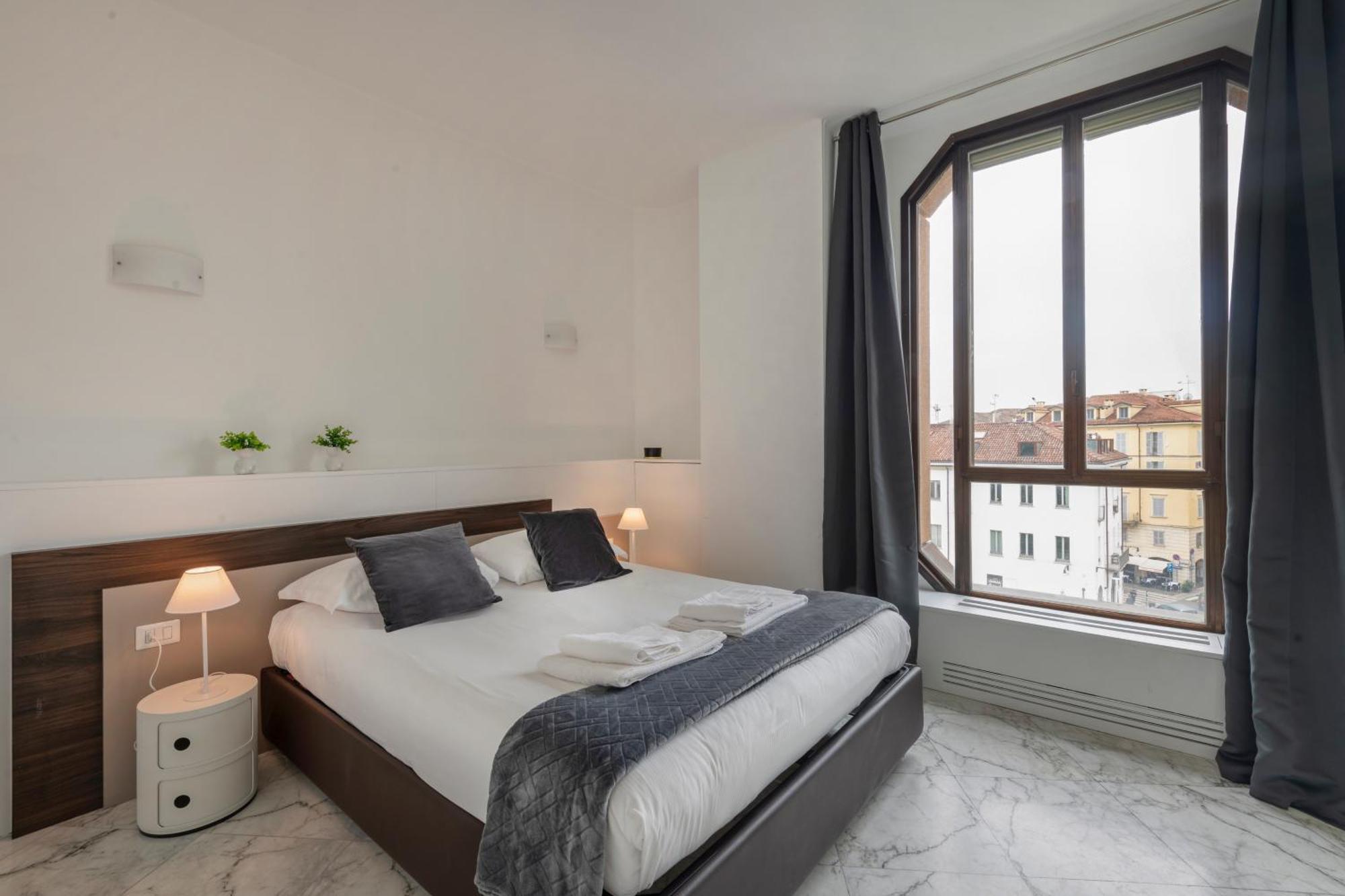 Milan Royal Suites - Duomo Santo Stefano Exterior photo