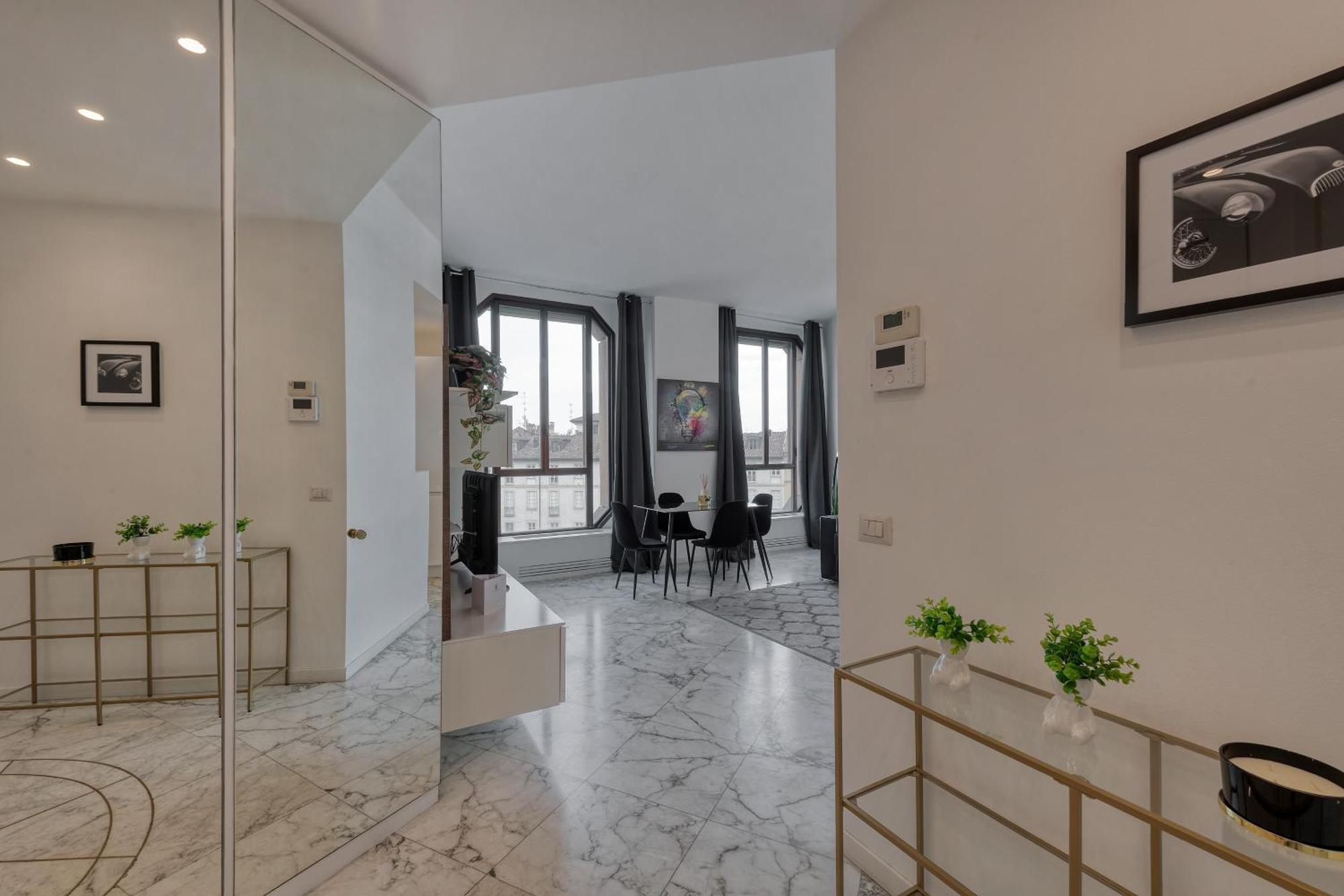 Milan Royal Suites - Duomo Santo Stefano Exterior photo