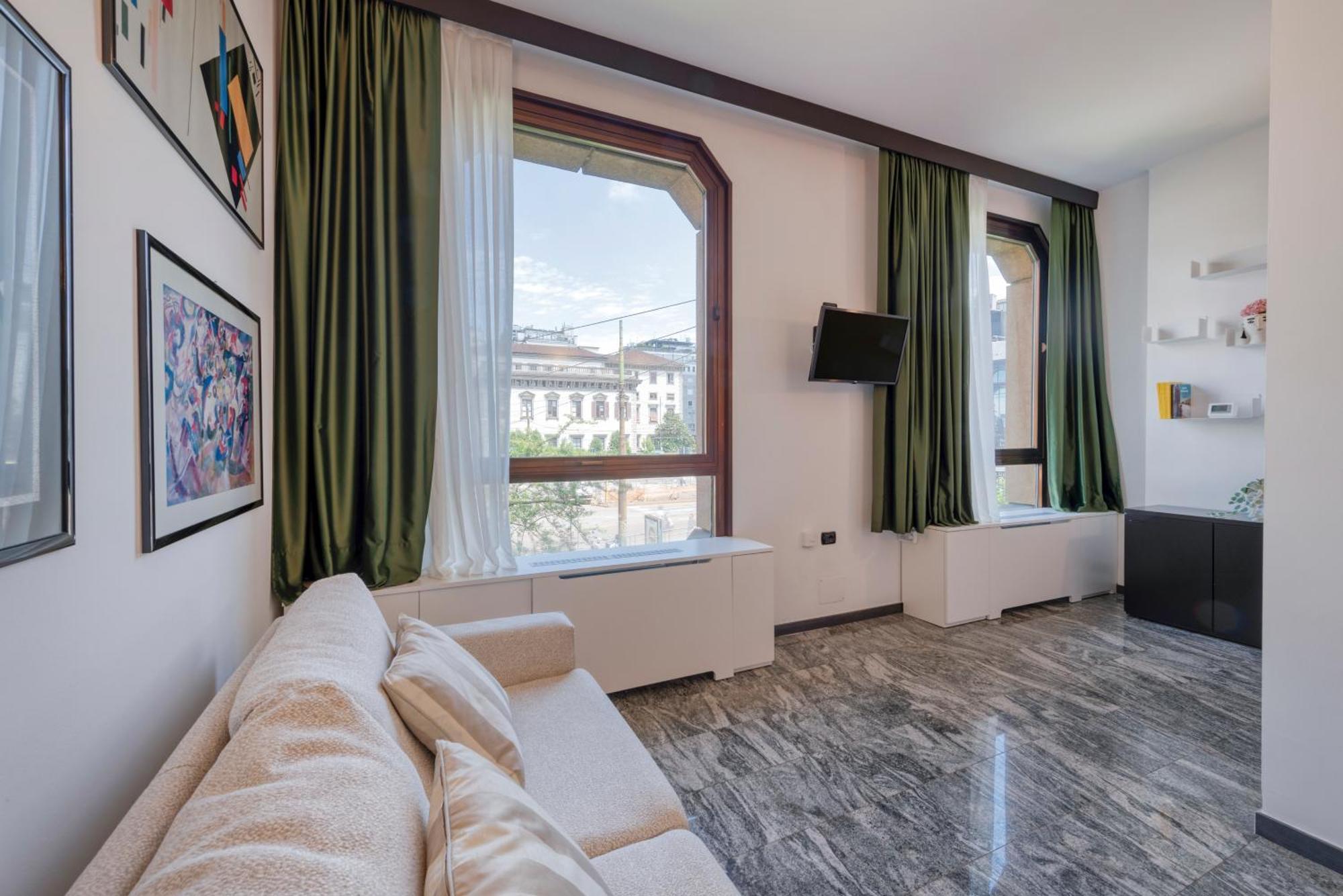 Milan Royal Suites - Duomo Santo Stefano Exterior photo